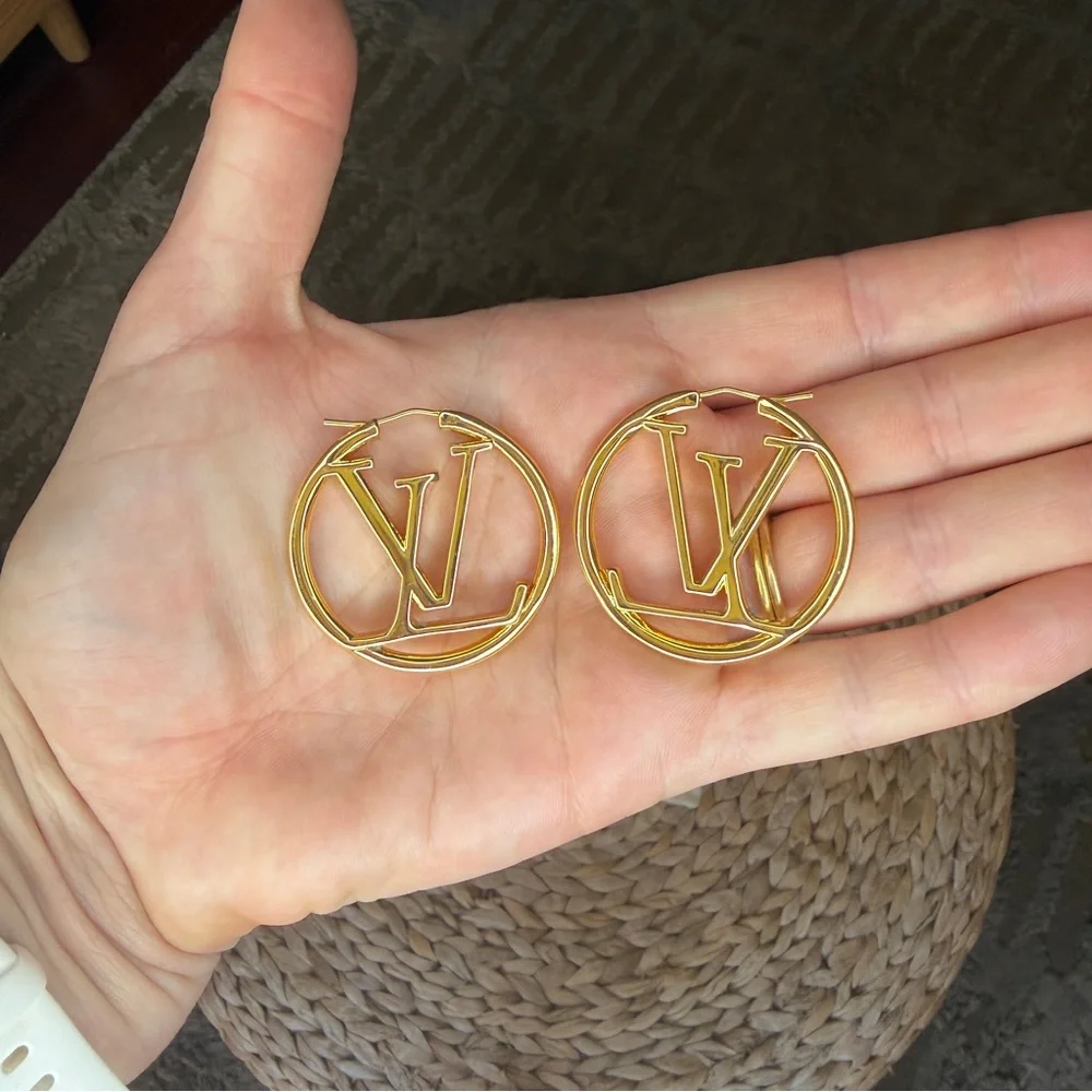 NEW Louis Vuitton Louise Hoop GM Gold Earrings 1.5in